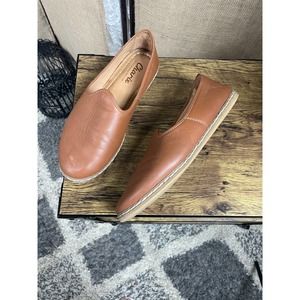 Charix Brown Flats Sz 40